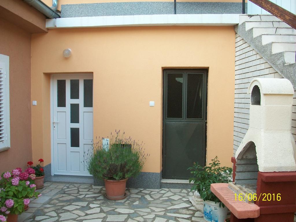 Apartment Boris Senj  Luaran gambar
